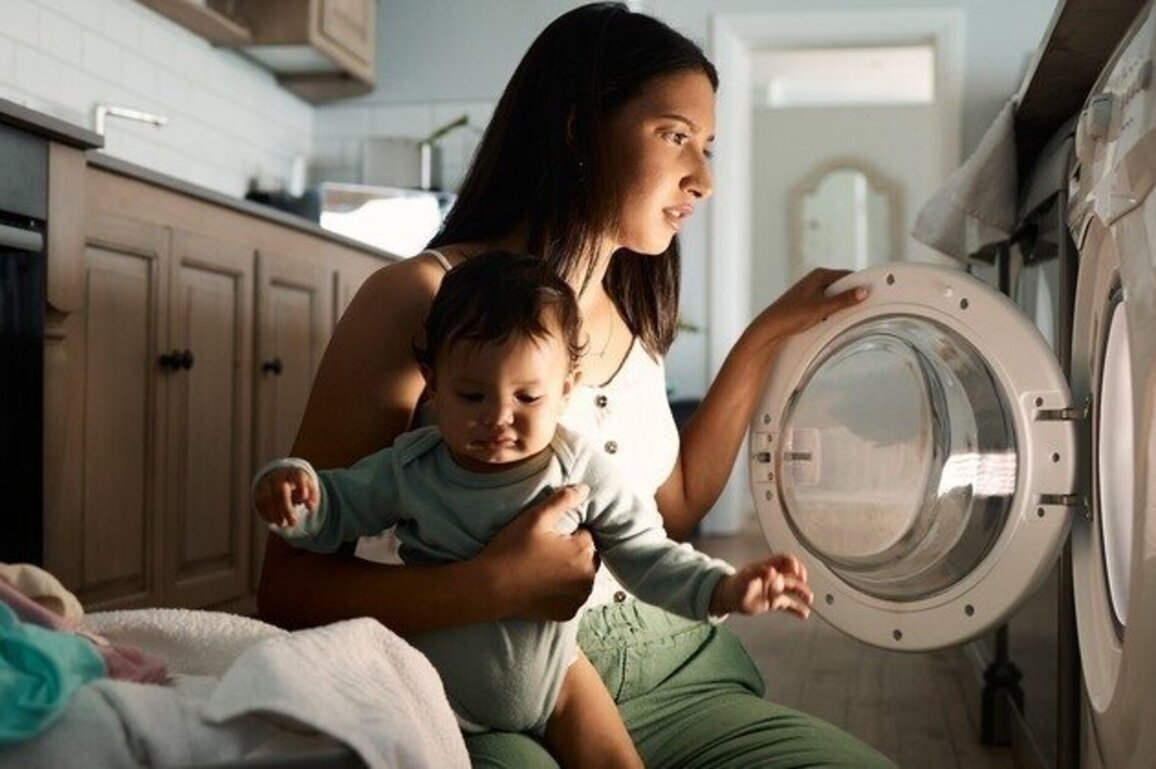 Unpaid emotional labor adding to parents' heavy 'mental load'  