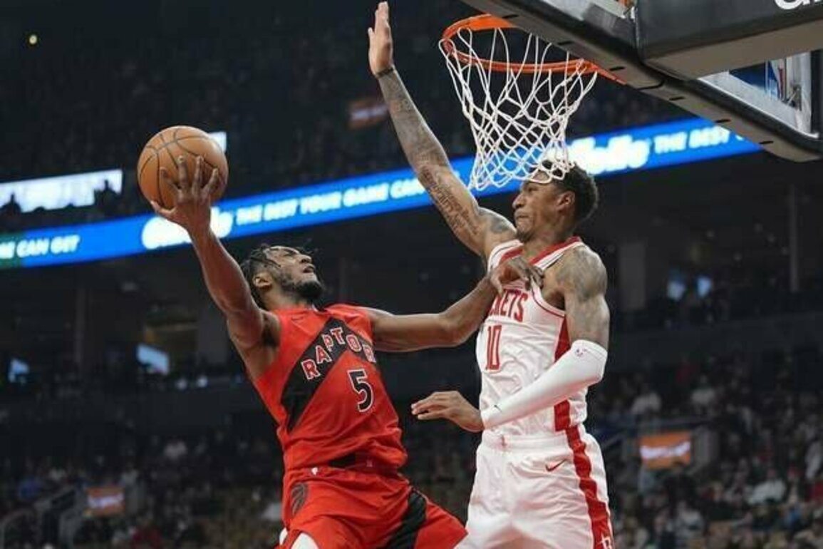 Kevin Durant pours in 31 as Rockets coast past Raptors