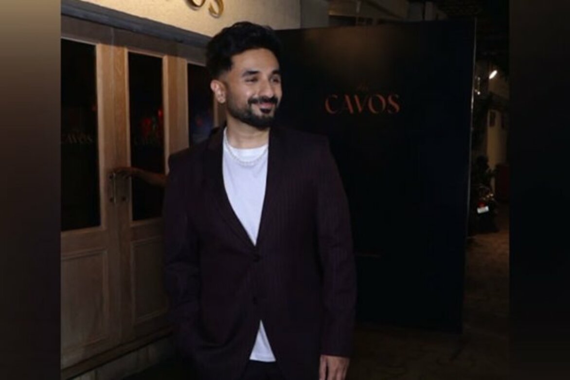 Vir Das hosts party after his Emmy win, check out who all attended