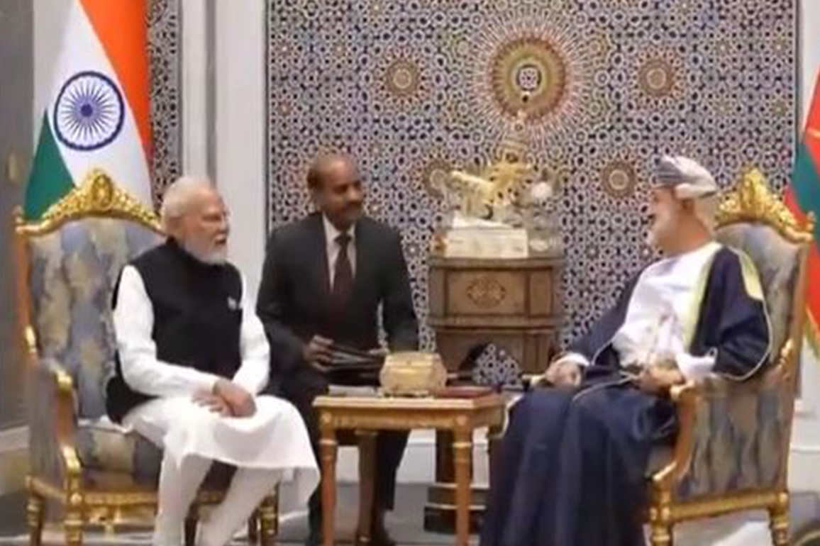 PM Modi received by Sultan Haitham bin Tariq Al Said at Al Baraka Palace