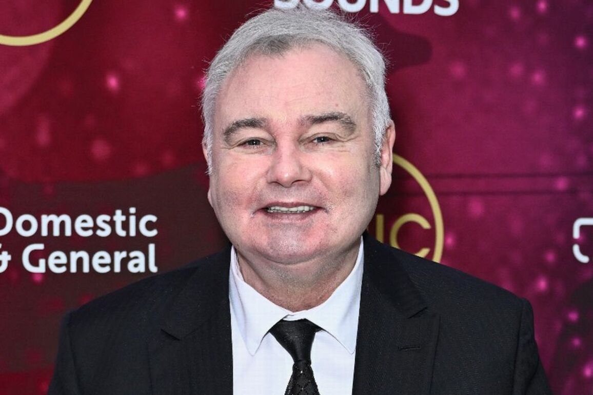 Eamonn Holmes supported by fans as GB News makes huge presenting shake-up