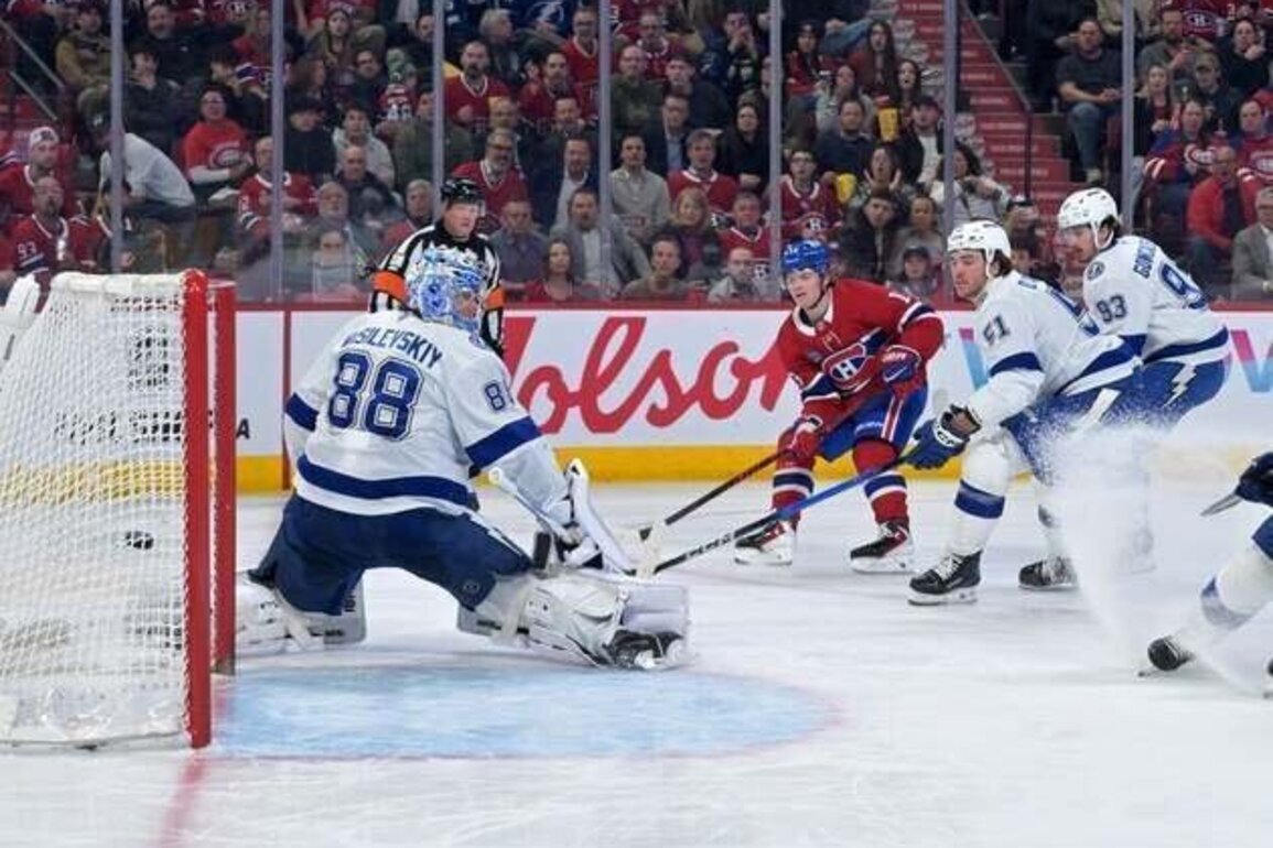 Cole Caufield scores 50th goal, Canadiens tally late to edge Lightning