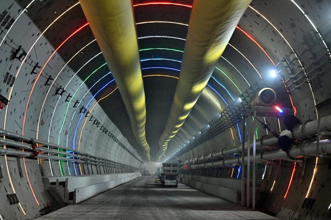 Economy | First tunnel for high-speed railway across Haihe River drilled through in N China's Tianjin