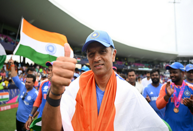 Dravid returns to play for 3rd-division club alongside younger son Anvay