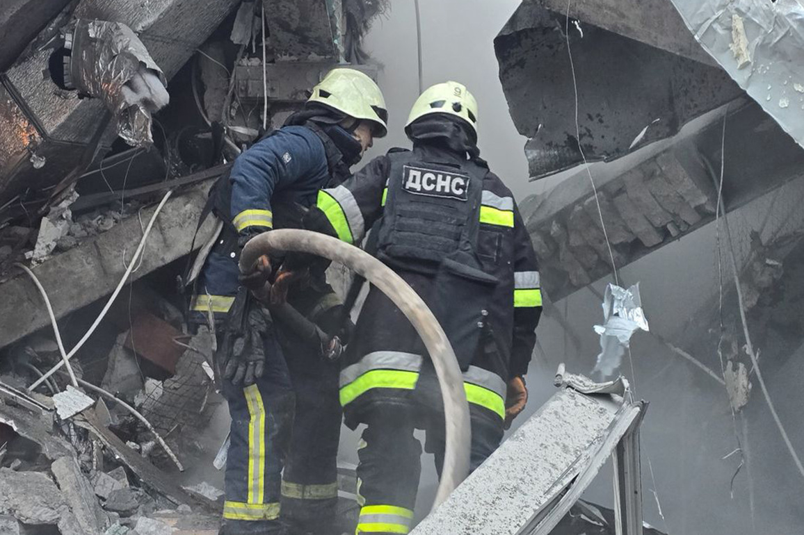 Zelenskyy claims Russian strikes on Kharkiv, day after Ukrainian drone attack in Kherson region