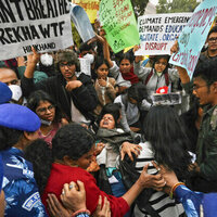 Dozens detained in Indian capital for clean air protests
