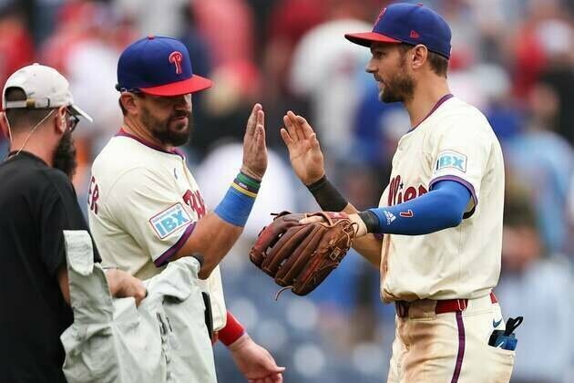 MLB roundup: Phillies get 20 hits, complete sweep of M's