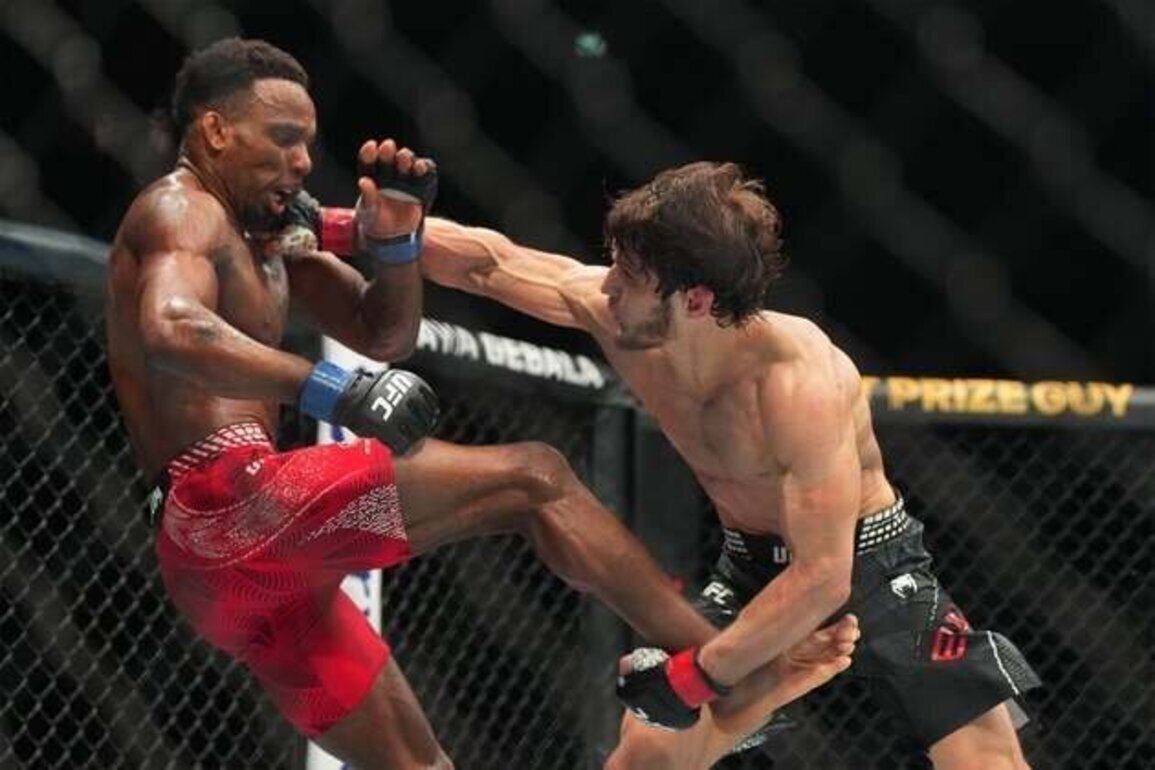 Movsar Evloev stays unbeaten with majority decision over Lerone Murphy