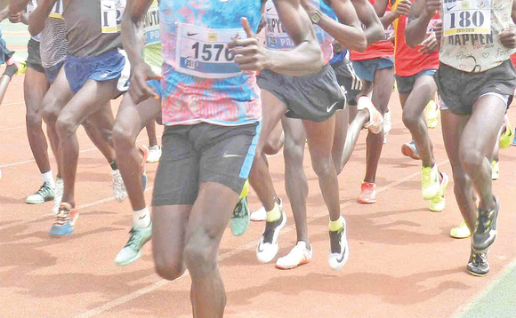 Musagala (mu maaso) ng’adduka ku Lwomukaaga Musagala (mu maaso) ng’adduka ku Lwomukaaga