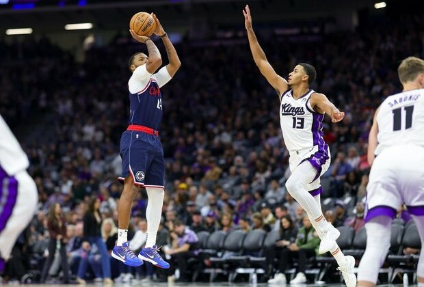 Norman Powell's first double-double helps Clippers beat Kings