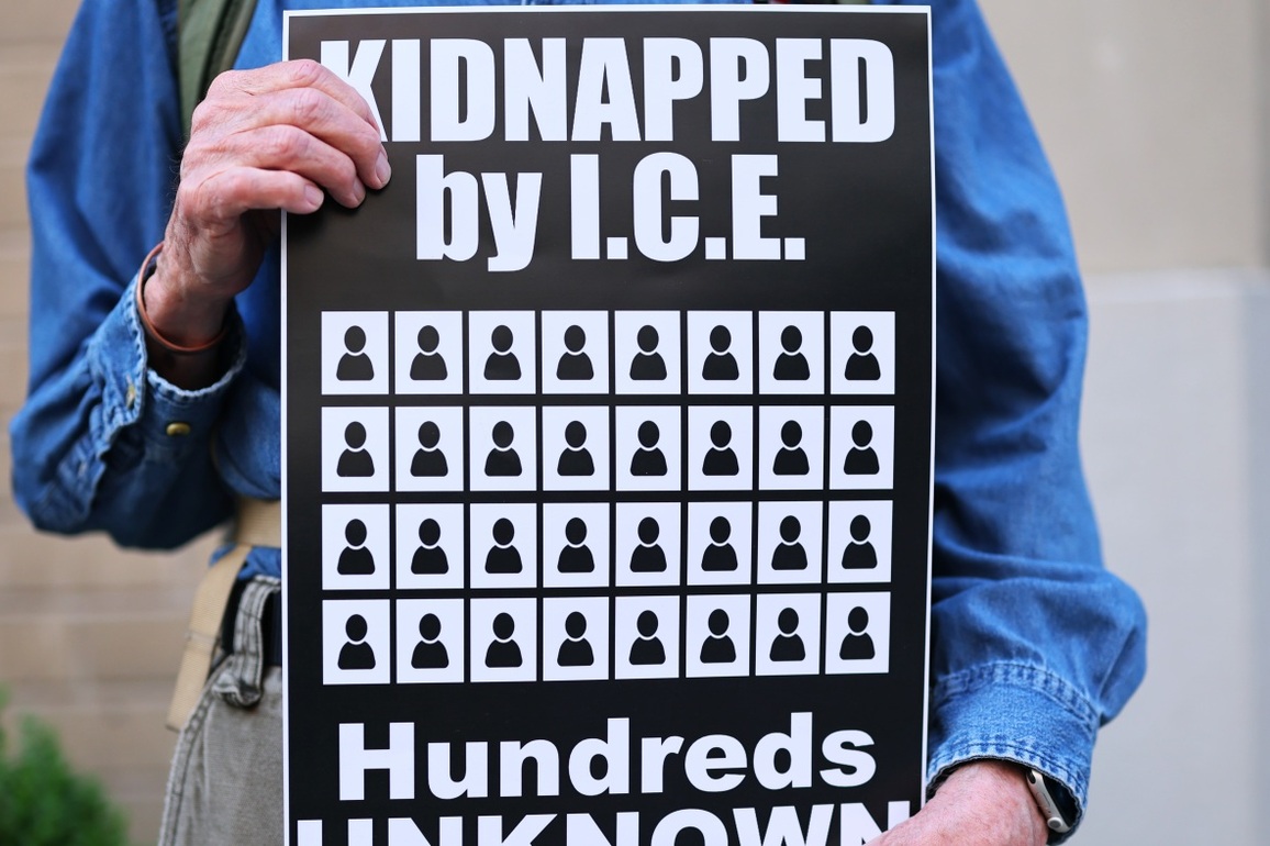 U.S. judge says a 2-year-old girl was deported to Honduras