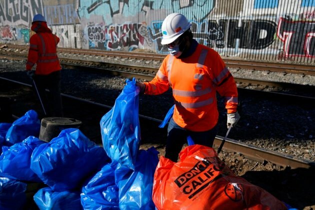 California Governor Promises to Aid Crackdown on LA Rail Theft