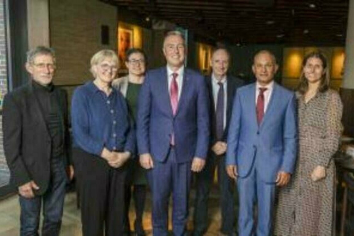 Education Minister welcomes the International Ministerial Advisory Panel to Northern Ireland
