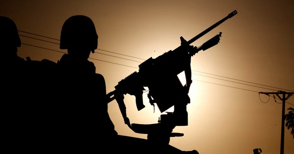 Pakistan: Baloch Liberation Army targets military convoy; outposts in Kalat, Turbat