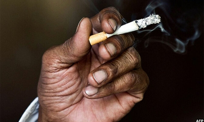 'Heart attack risk high with one cigarette a day' 'Heart attack risk high with one cigarette a day'