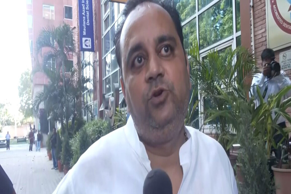 "No one will be spared selling fake goods": Delhi Health Minister vows strict action against sale of adulterated desi ghee