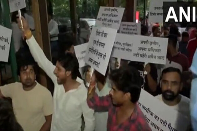 Protesters disrupt Syeda Hameed's Delhi event over 'Bangladeshis can stay in India' remark