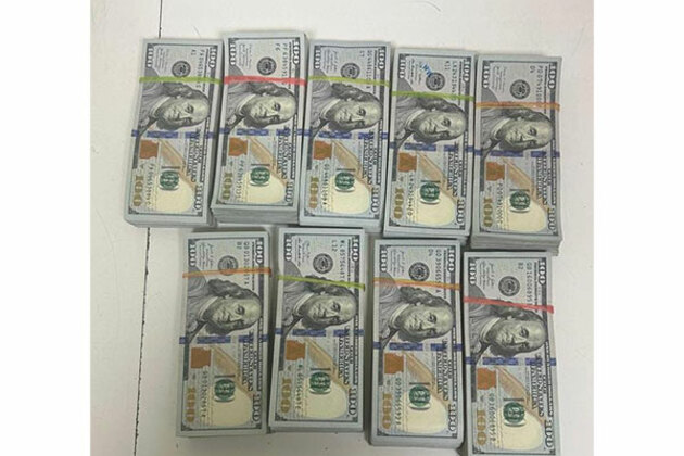 Gold, foreign currency worth nearly Rs 1 crore seized at Mumbai Airport