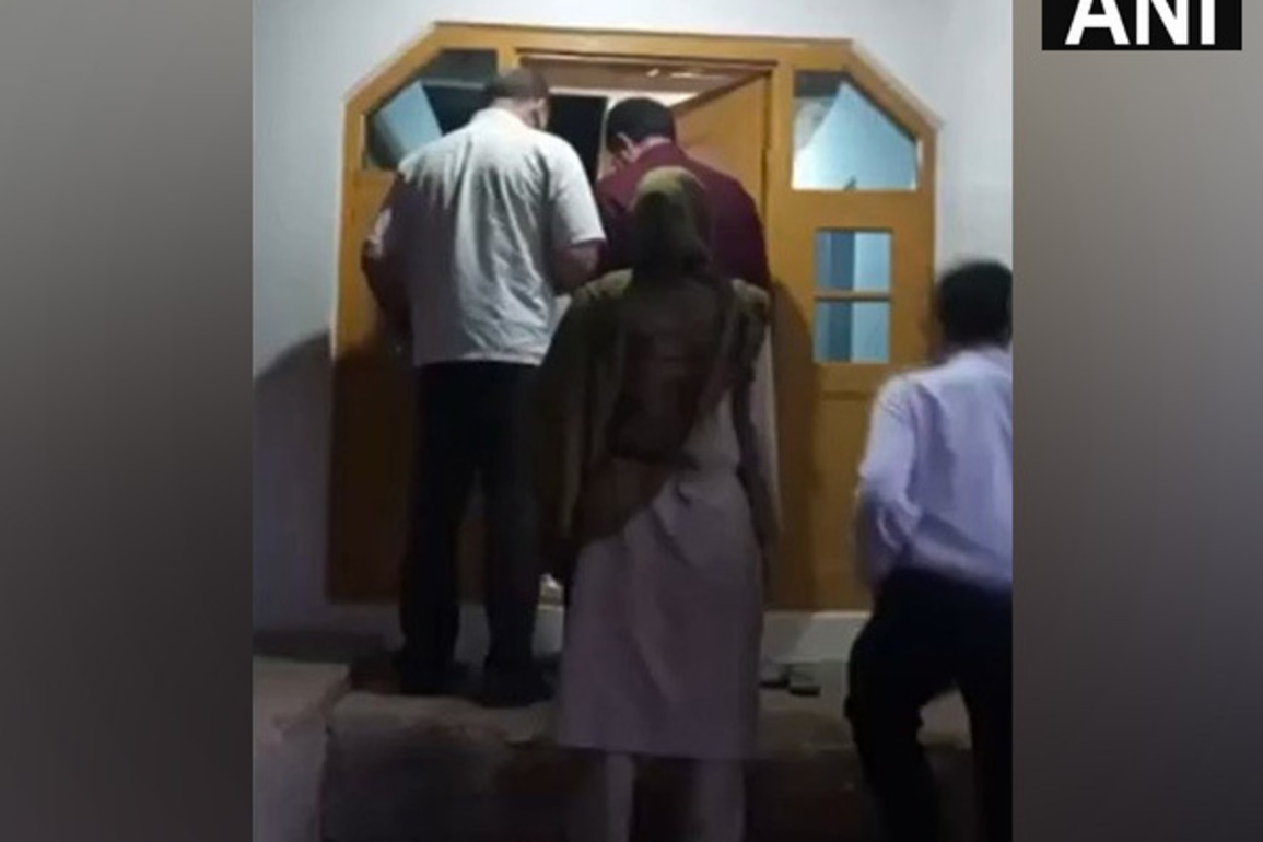 J-K: CIK conducts raids at 10 locations in Kashmir Valley