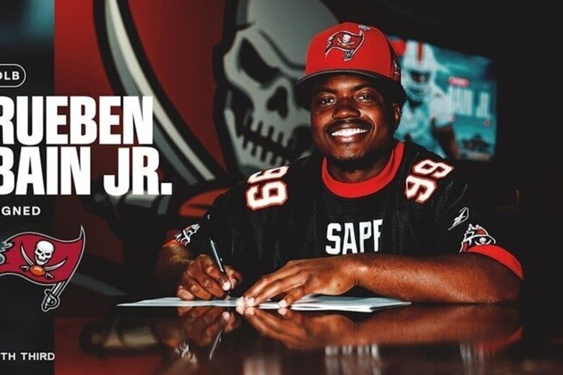 Bucs Ink Rueben Bain Jr., Four Other 2026 Draft Picks