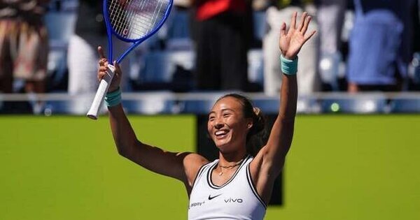Qinwen Zheng's US Open run continues with upset of Iga Swiatek