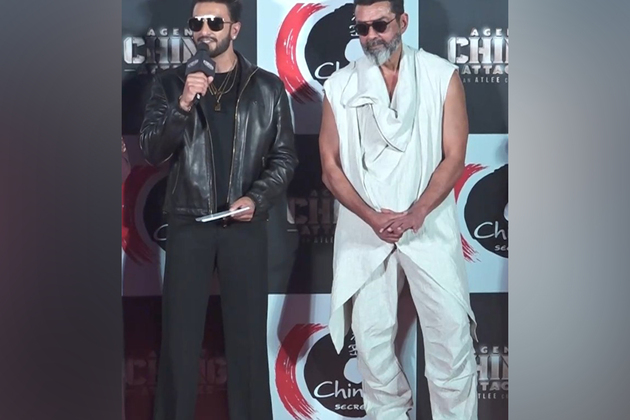 "Hum sudhar gaye, sir bigad gaye": Ranveer Singh expresses admiration for Bobby Deol's funky look
