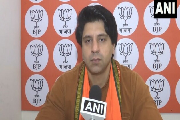 "Targeting Election Commission just to save themselves and their families from political defeat": BJP's Poonawalla slams Rahul, Tejashwi