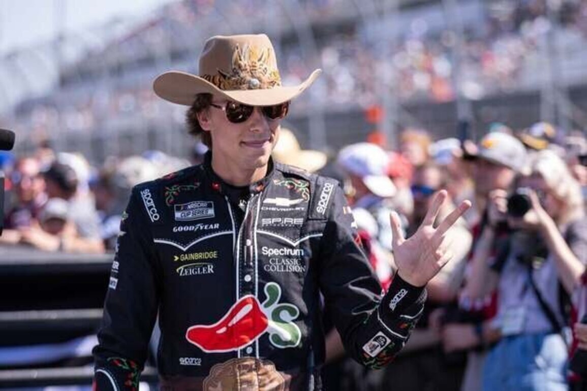 Red-hot Carson Hocevar tops Kyle Busch to win Truck race in Texas