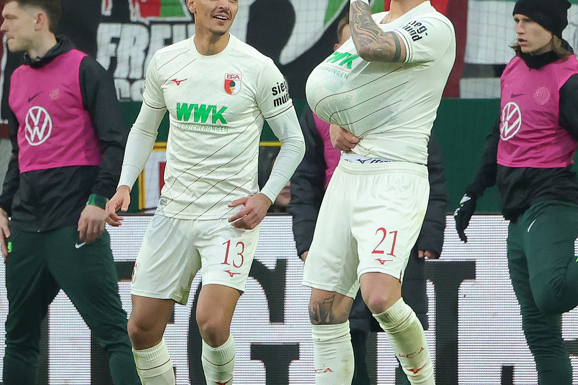 (SP)GERMANY-AUGSBURG-FOOTBALL-BUNDESLIGA-AUGSBURG VS WOLFSBURG