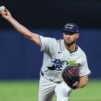 Giants sign reliever Jason Foley, reportedly add starter Adrian Houser