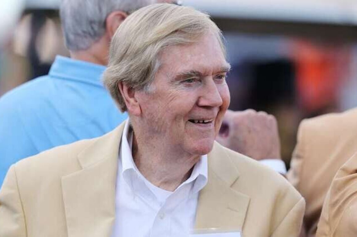 Baltimore Colts Hall of Famer Raymond Berry Passes Away