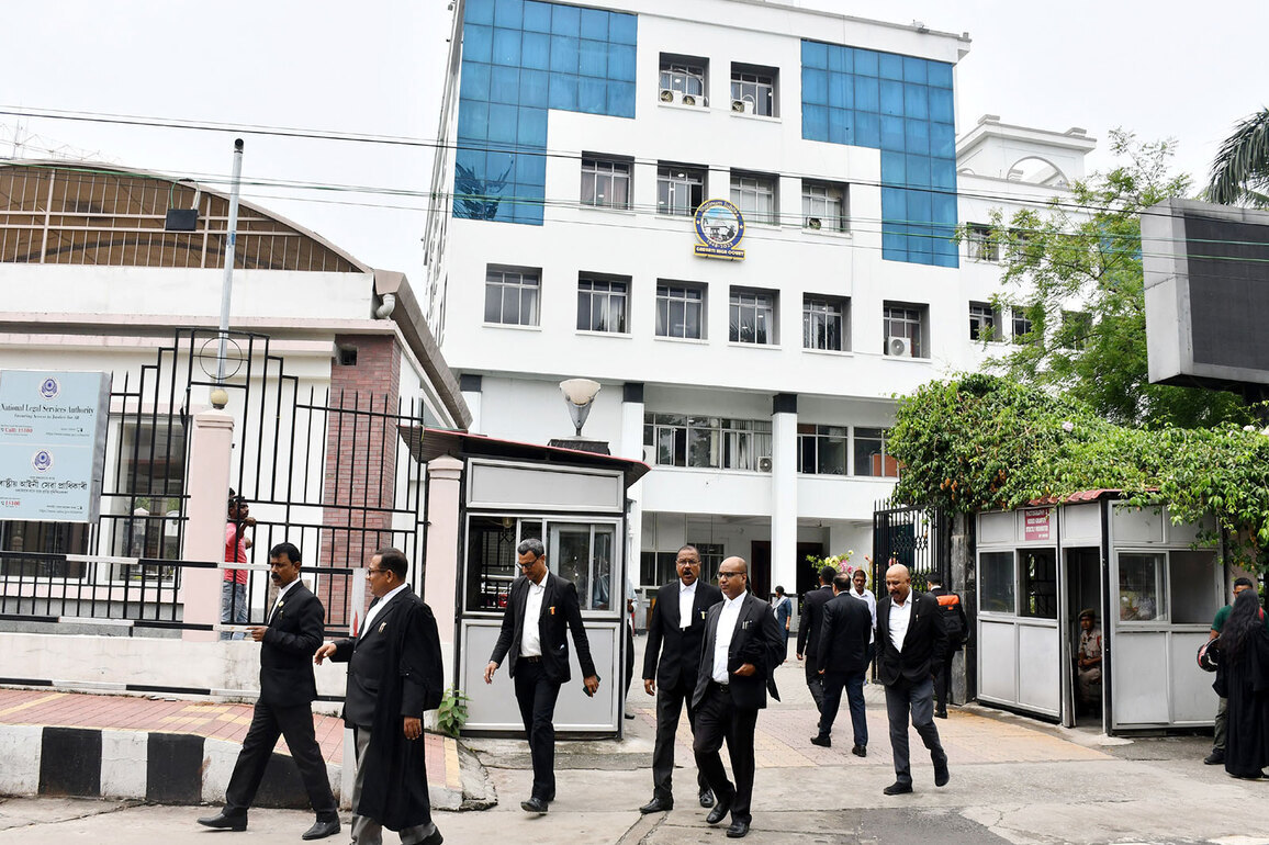 Guwahati HC upholds state's duty to clear forest encroachments, grants 30 days to vacate