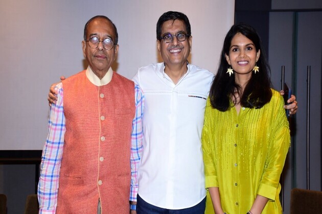 Two Generations, One Stage: Exponential Real Estate World Successfully Hosts Its 10th Physical Meet