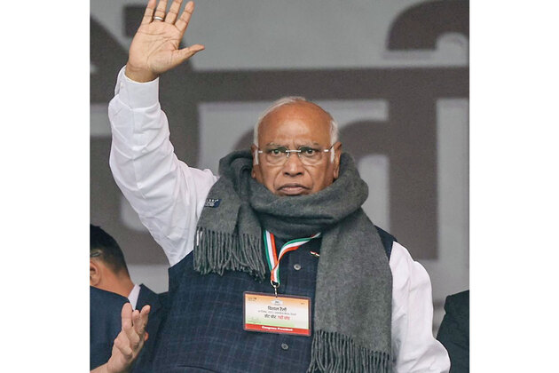 "Modi Govt leaving no opportunity to loot common public": Mallikarjun Kharge slams Centre over rail fare hike