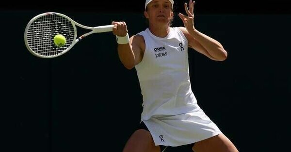 Iga Swiatek, Elena Rybakina knocked out at Wimbledon