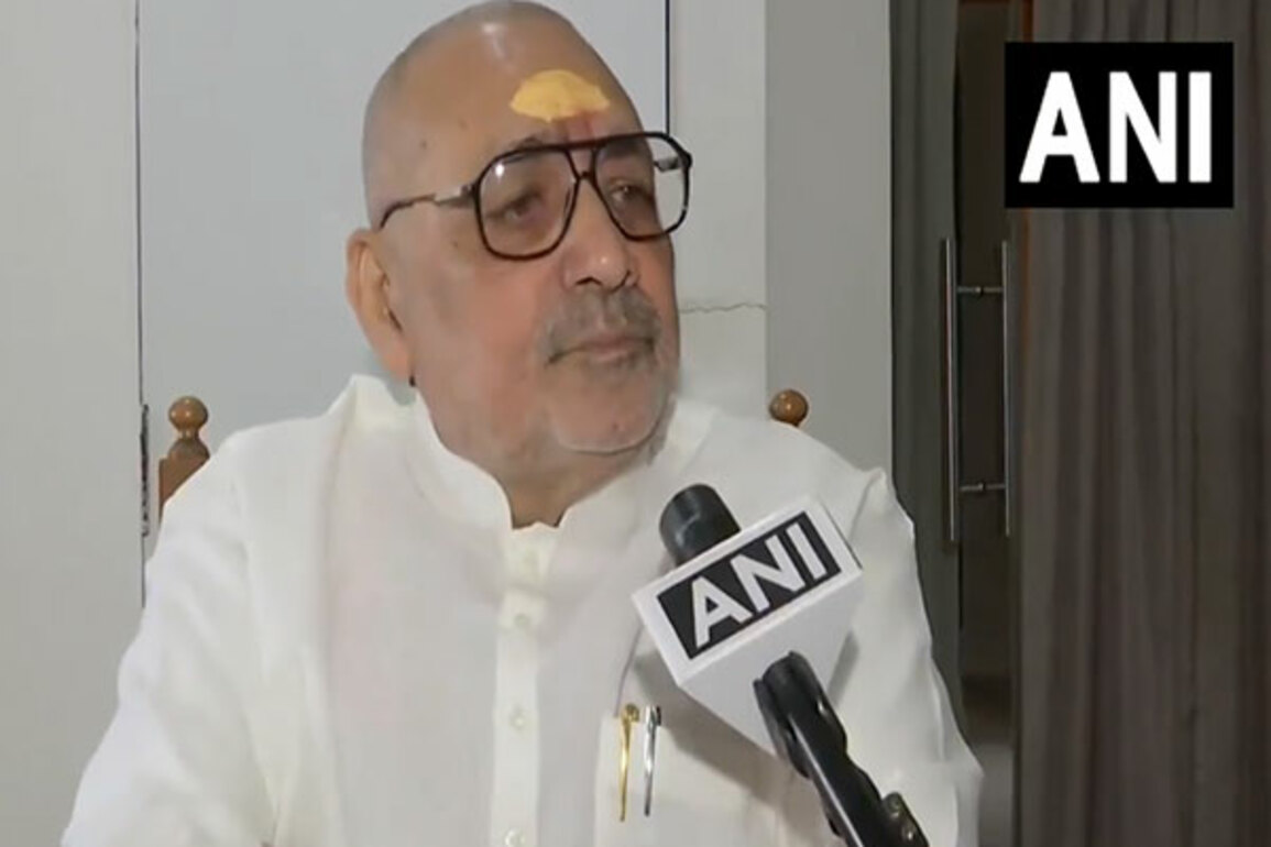 'Meteorologist of defeat', Union Minister Giriraj Singh slams Rahul Gandhi