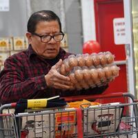 Economic Watch: U.S. consumer sentiment takes nosedive amid Iran war
