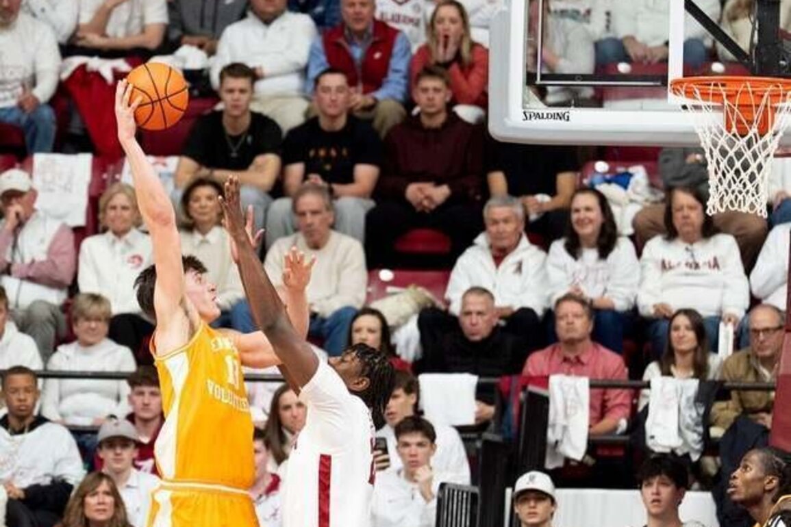 Tennessee's matchup with Auburn offers J.P. Estrella chance for encore