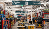 Builders spend two and a half years at merchants
