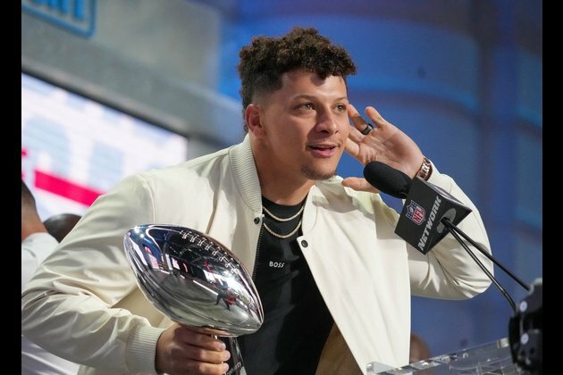 Patrick Mahomes seventh in QB pay, more interested in rings