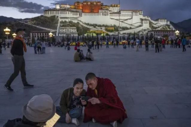 China arrests Tibetans for internet, phone use, says Human Rights Watch