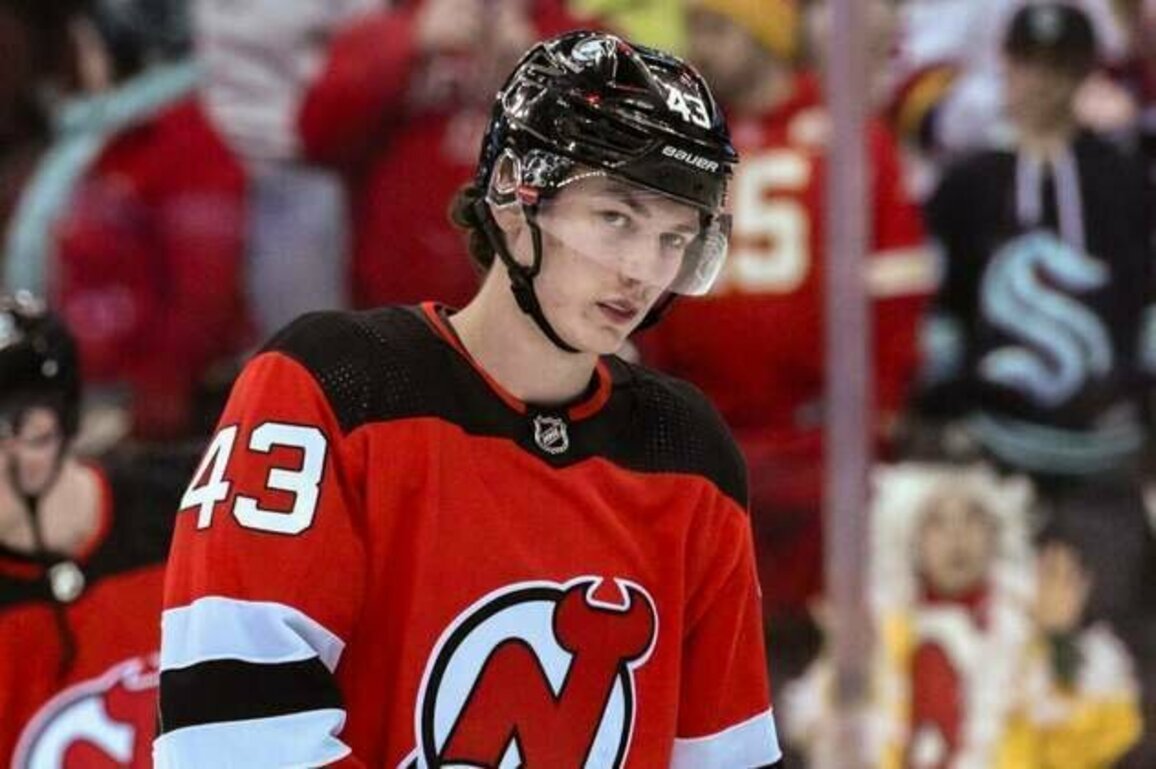 D Luke Hughes signs 7-year, $63M deal with Devils