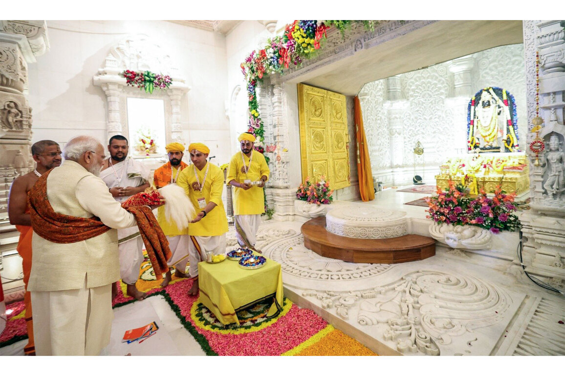 PM Modi, Amit Shah extend greetings on Maha Ashtami