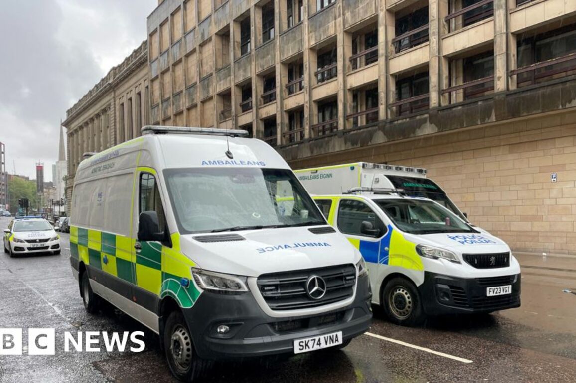Man, 46, arrested as Glasgow roads re-open after 'disturbance'