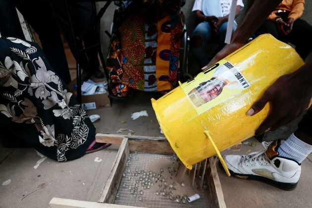 Gambia Police Disperse Protesters Contesting President&#039;s Re-election
