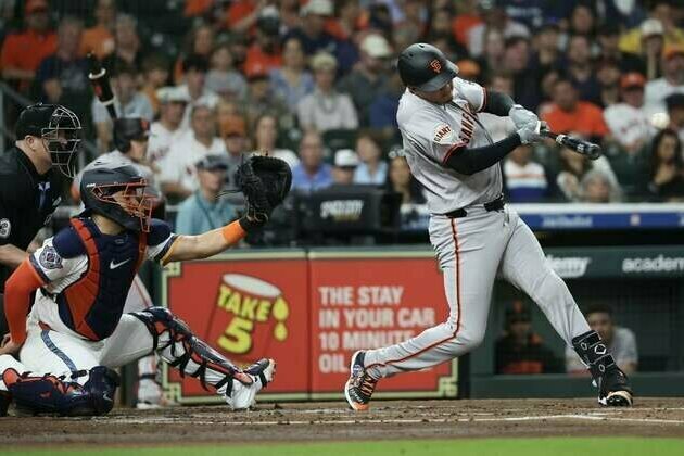 Giants' Jordan Hicks stars in homecoming win over Astros