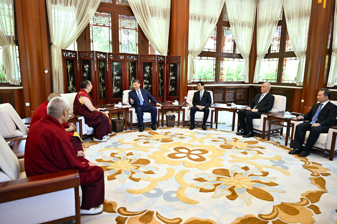 CHINA-BEIJING-XI JINPING-PANCHEN RINPOCHE-VISIT