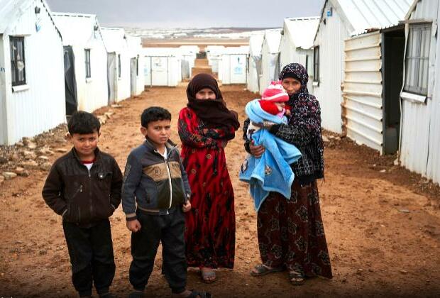 Syrian refugees leave Lebanon amid anti-refugee sentiment