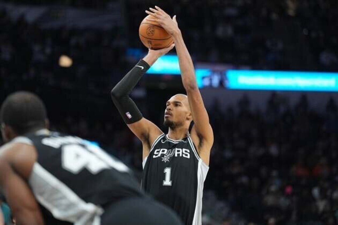 Spurs gear up for Jazz after narrowly averting collapse