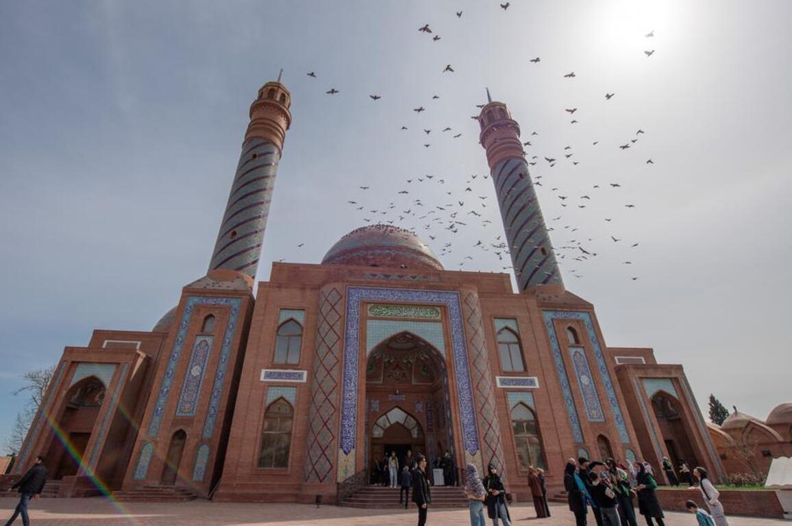 From verses to vehicles: China's growing ties with Azerbaijan's second-largest city